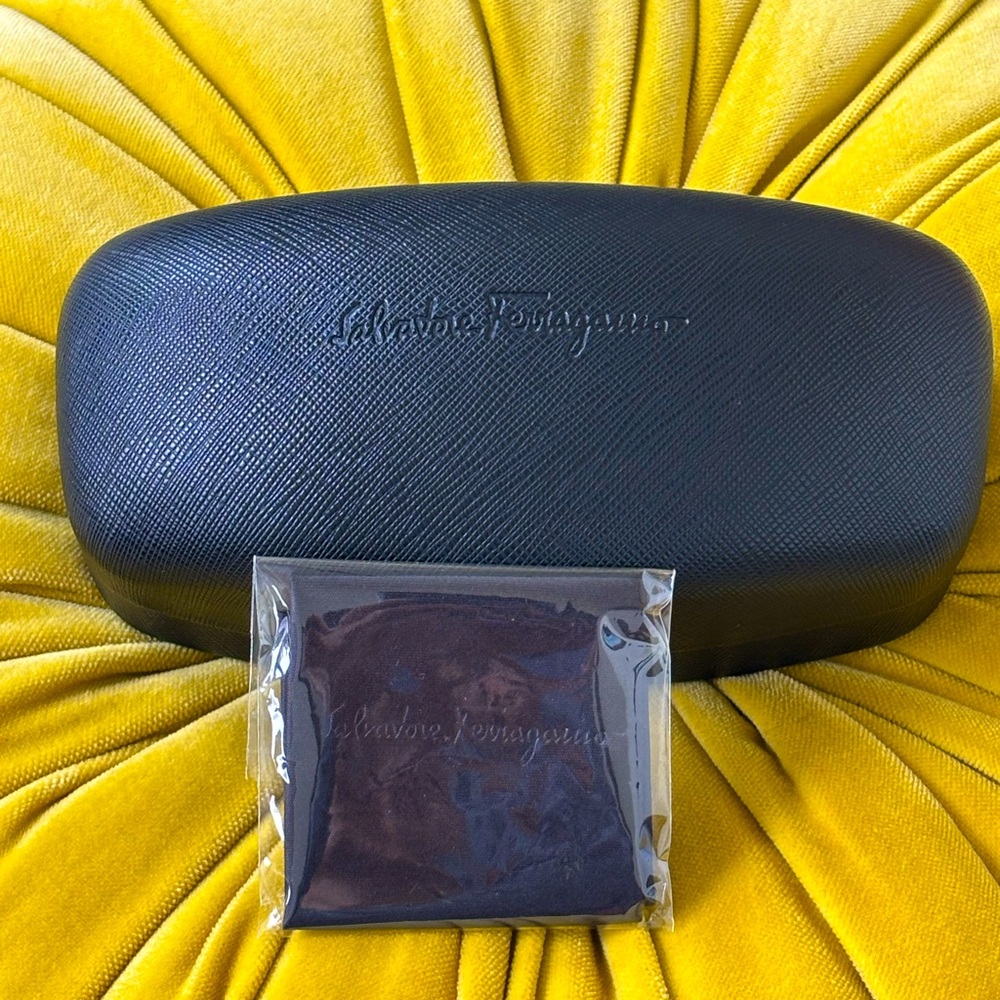 New!Salvatore Ferragamo Black Eyeglasses Case with microfiber cleaning cloth